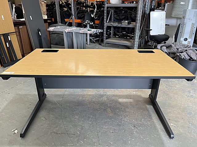 Single Desk 160cm