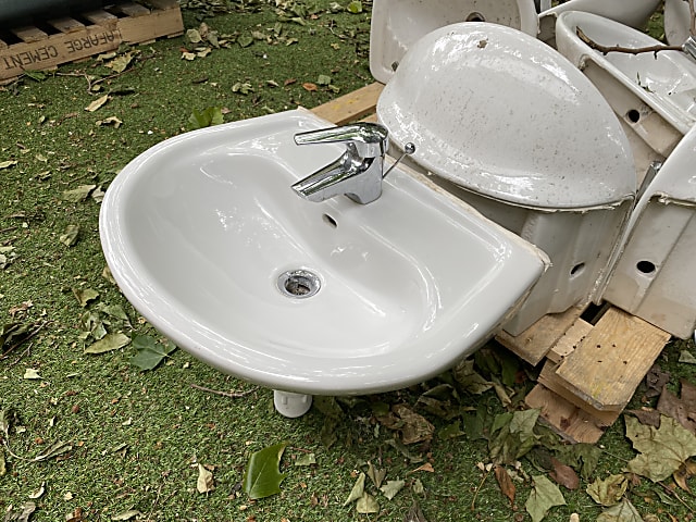 Twyfords bathroom sink basin with tap