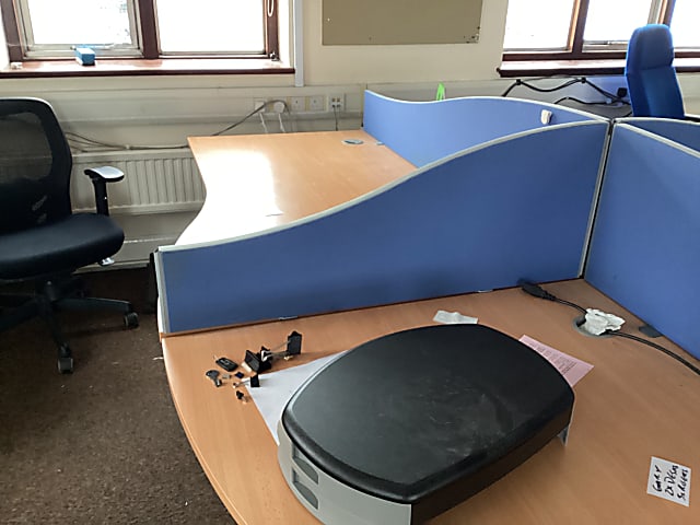 Side desk divider