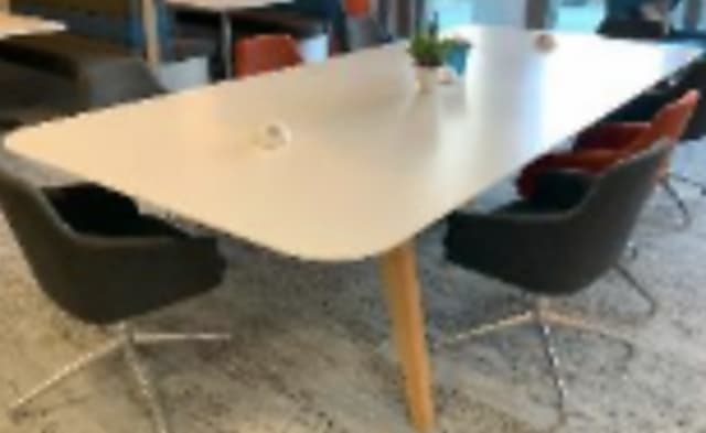 Soft rectangle breakout table