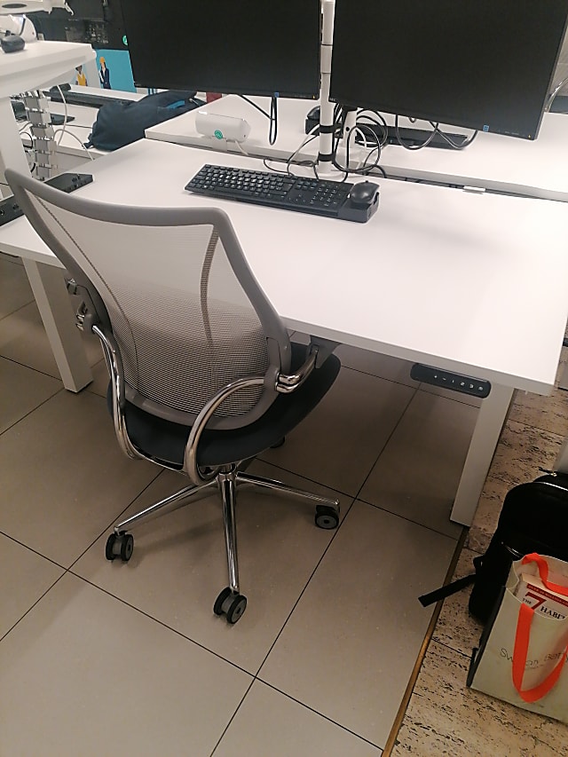 Height adjustable desk (as part of bank or 4 or 6)