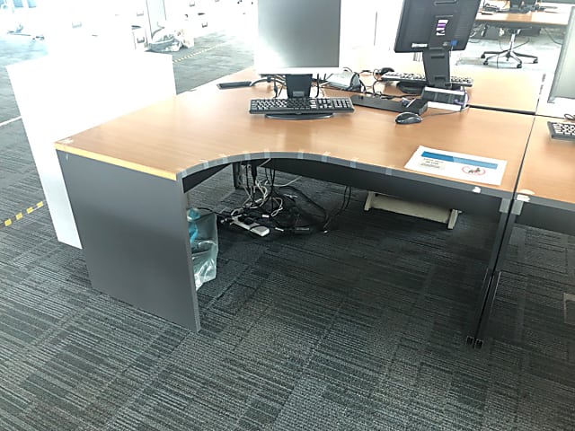 Left corner desk