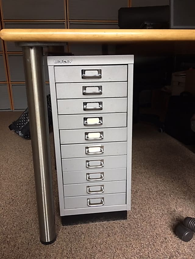 Filing cabinet/pedestal