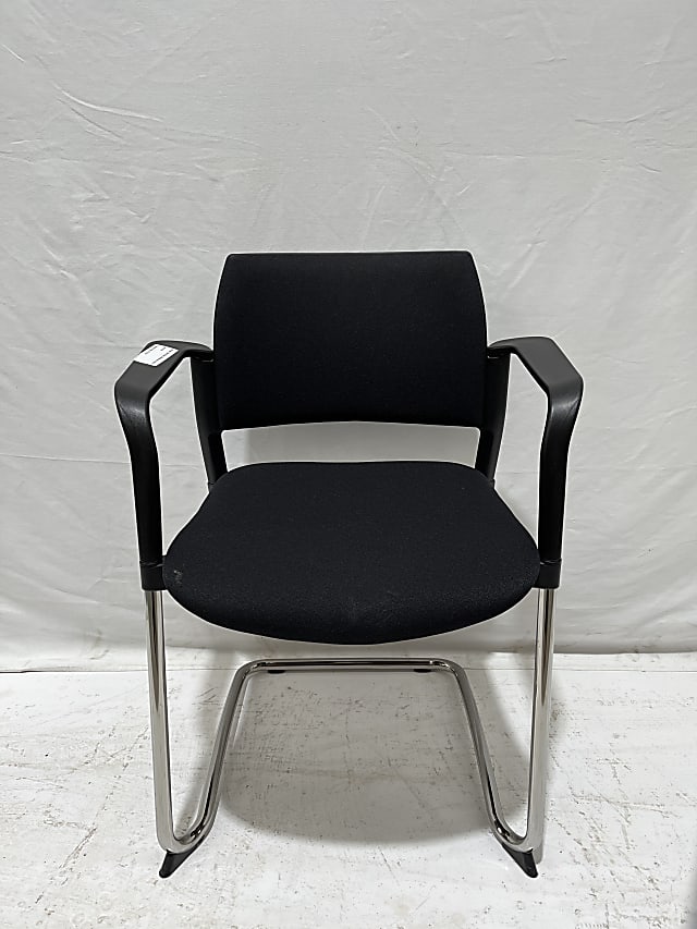 Black meeting room chair Senator Torasen KS6A