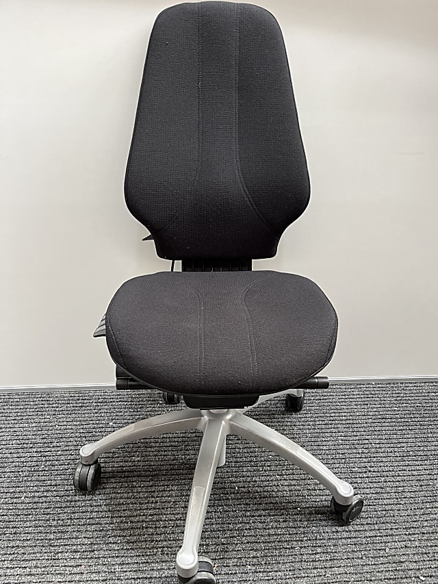 Rh logic 400 chair