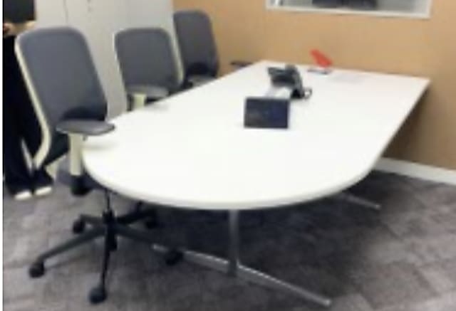 Meeting table