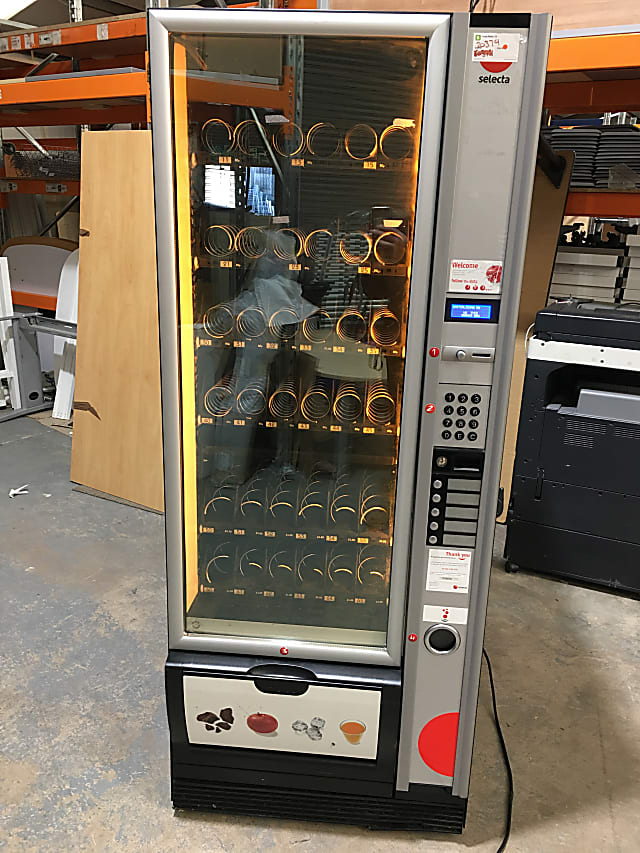 Selecta Vending machine - Working order NO KEY