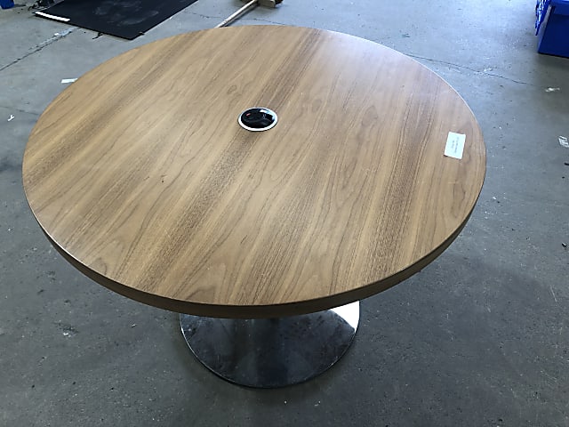 Circular meeting coffee table with built in power socket