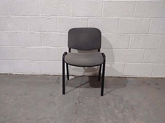 black leather padded rolling chair 8/3/23