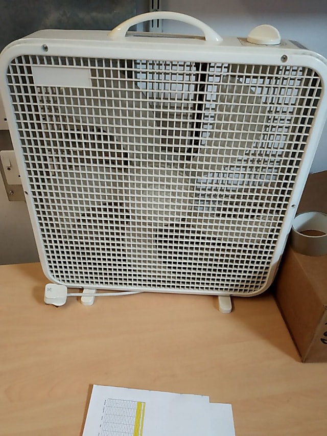 white box fan