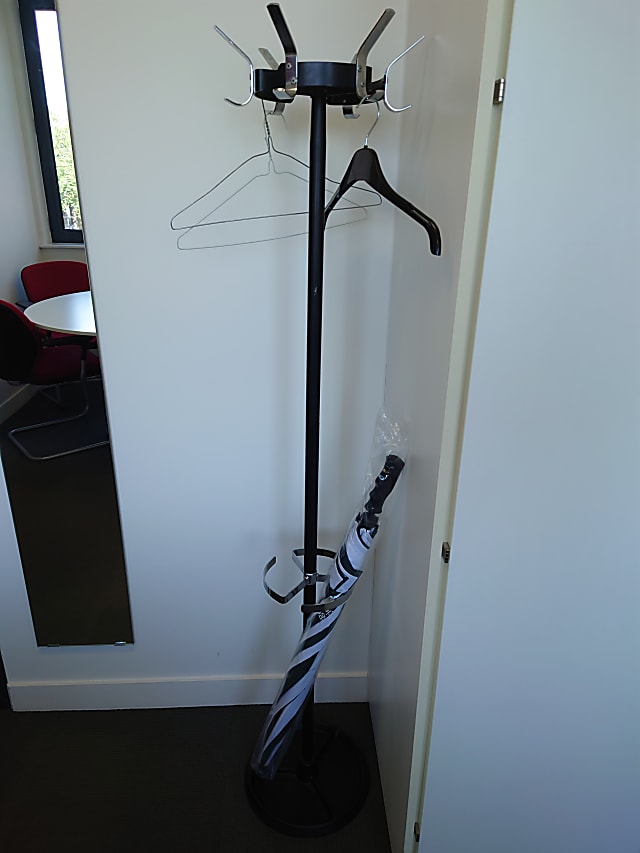 Coat stand