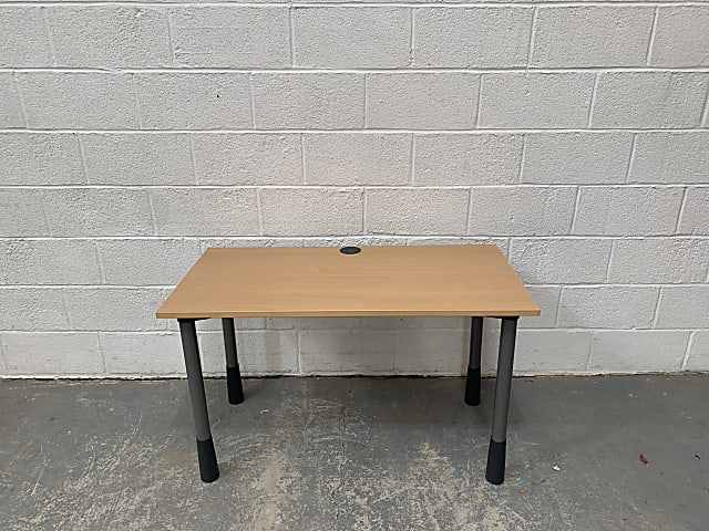 Small desk removable legs