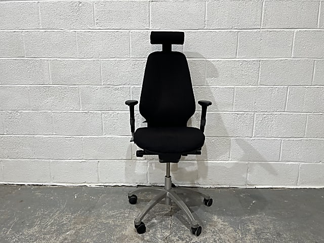 RH Logic 400 3 button Chair