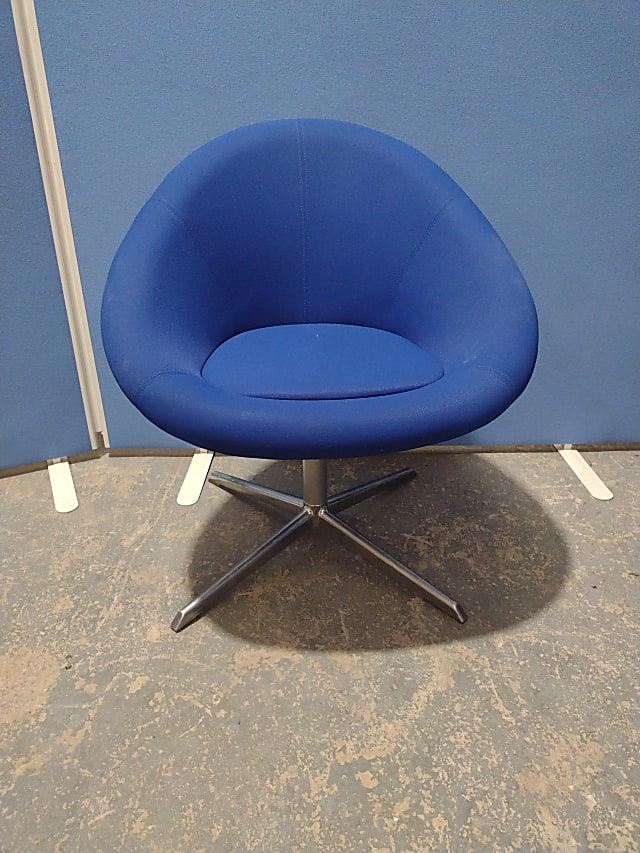 Connection Chelsea style lounge chair blue