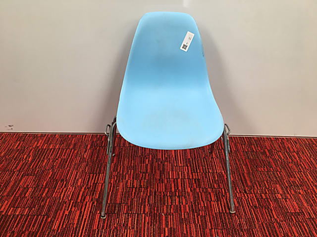 Plastic Vitra Style chair Blue