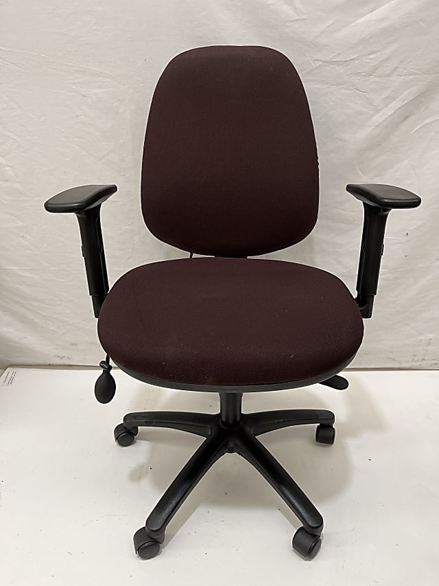 Pledge operator chair