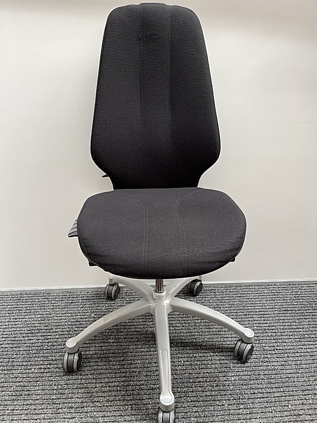 Rh logic 400 chair