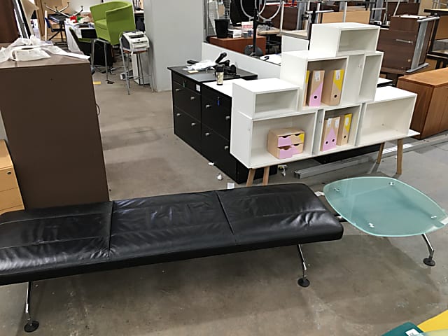 Vintage Vitra black leather sofa with fitted glass table