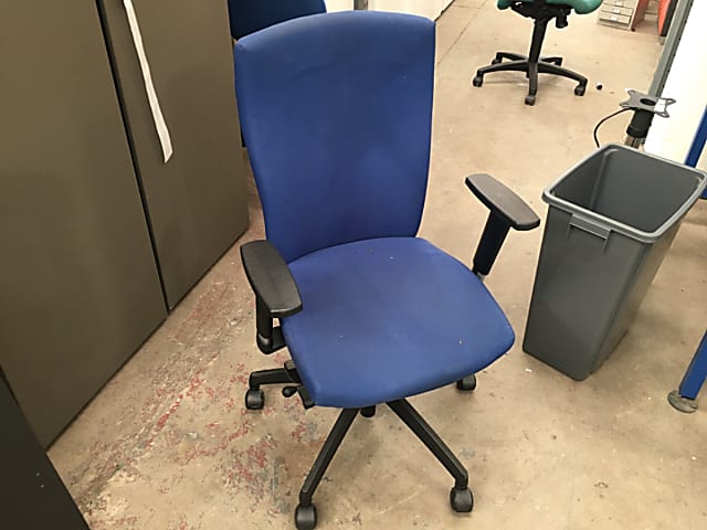 Waste chair