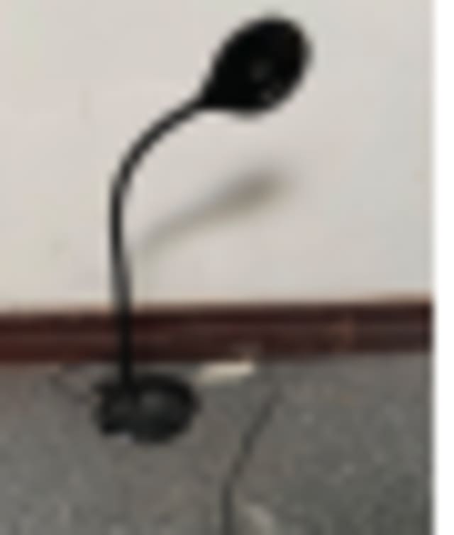 Desk lamp