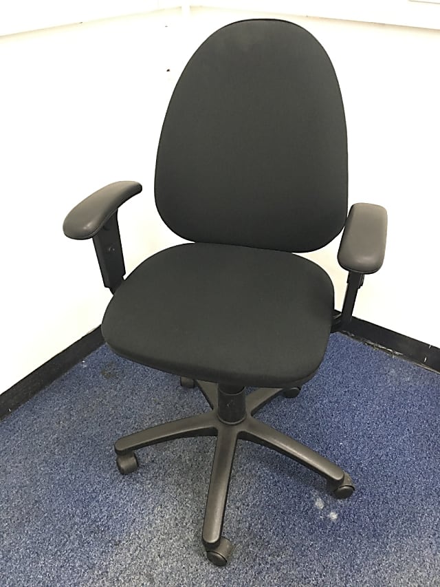 Black rolling operator chair