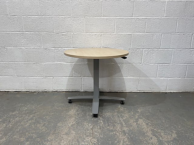 Round table - adjustable height