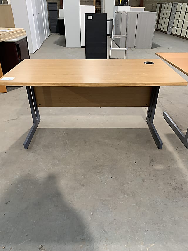 Desk 140cm