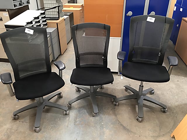 Knoll Mesh Back chairs worn lot of 3