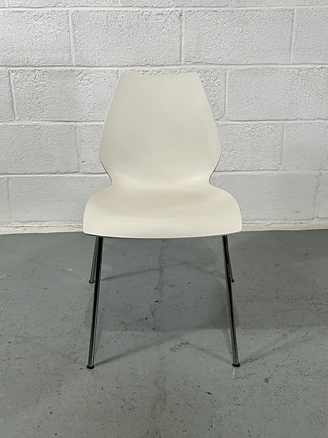 Kartell White Maui Chair by Vico Magistretti