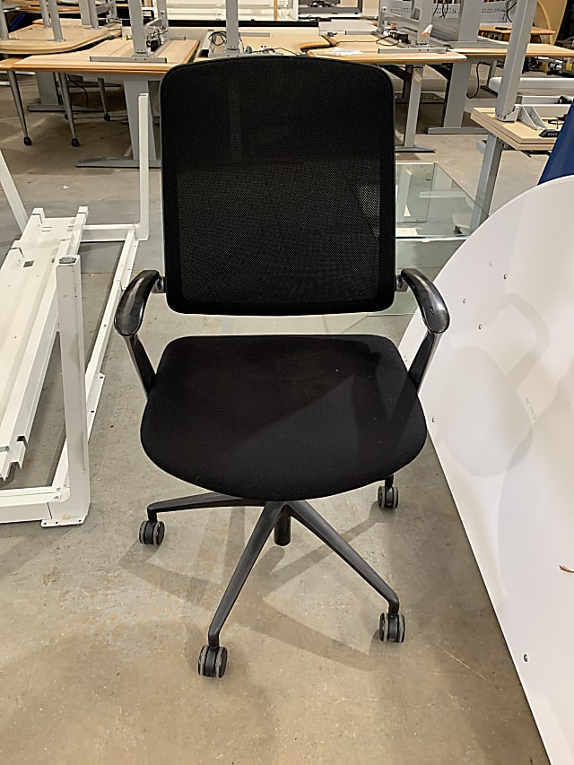 Boss Design Trinetic task Chair