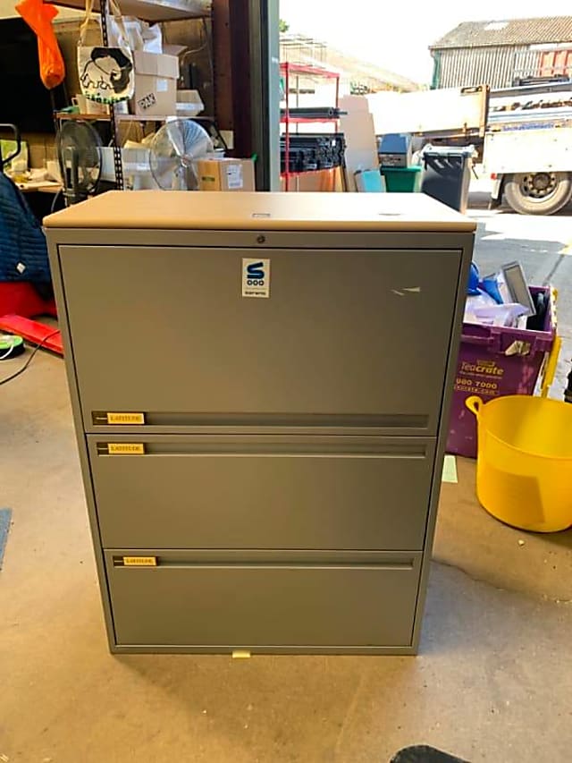 Heavy 3 drawer steel filing cabinet 