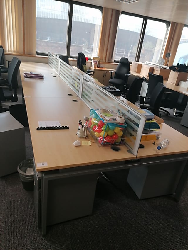 Bank / Bench of 6 Desks with Glass Desk Dividers Beech Tops