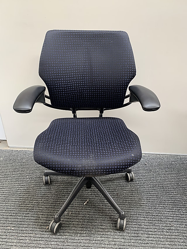 Humanscale Freedom chair