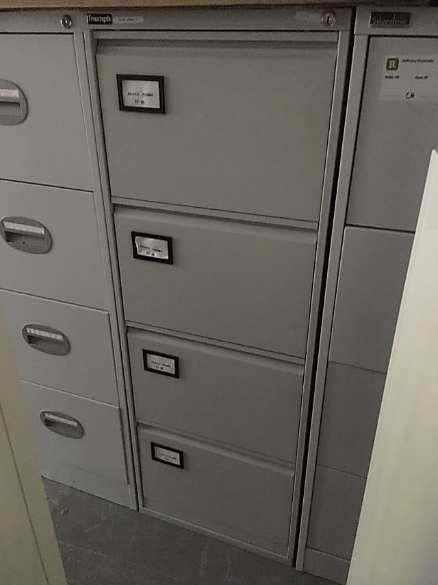 Metal 4-drawer filing cabinet