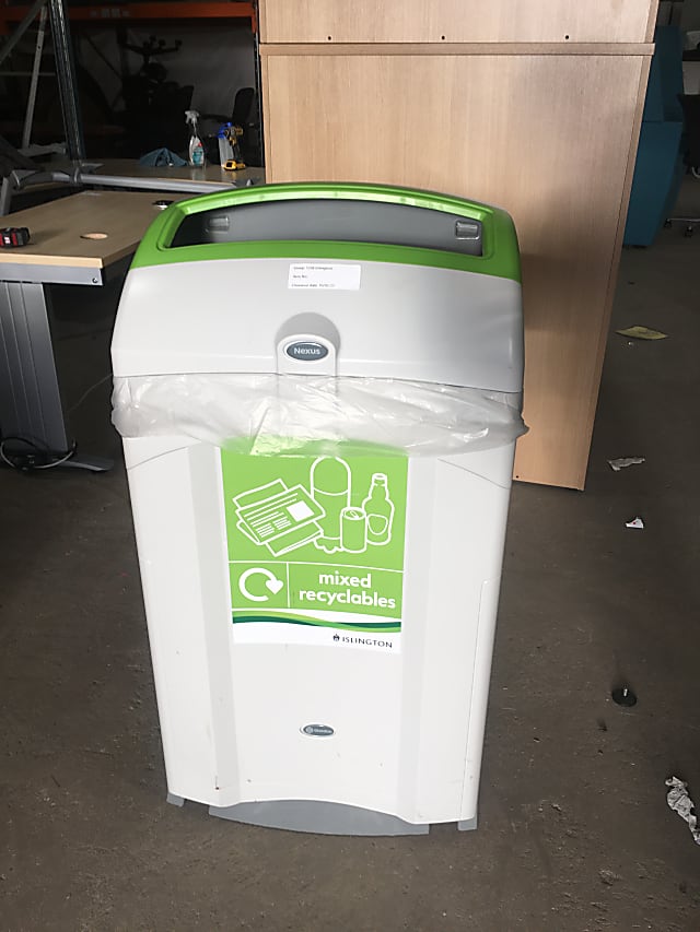 Recycling waste bin