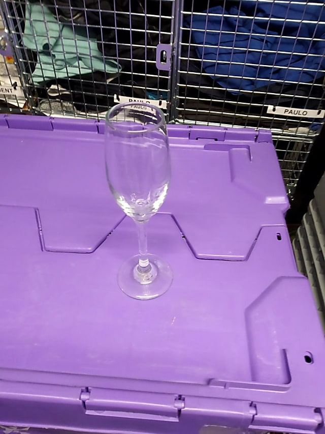 c200 clear champagne  glasses