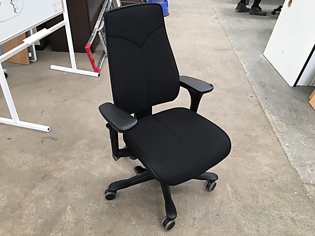 Black Kinnarps Operator Task Chair 