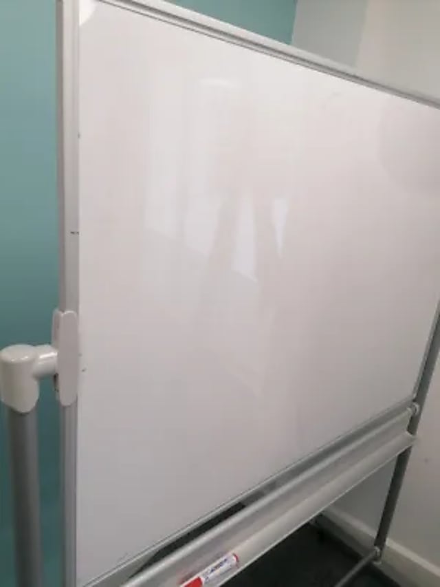 Moveable whiteboard