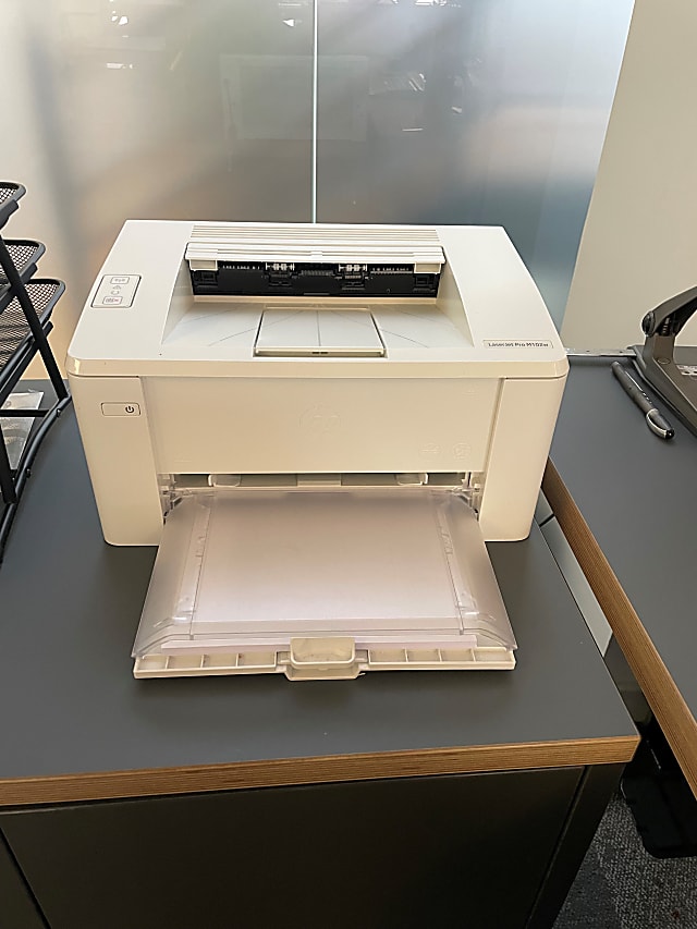 HP laserjet M102