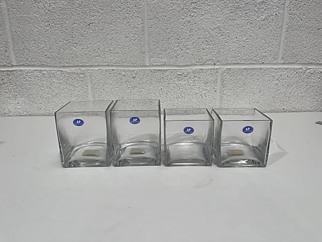 Set of 4 glass containers