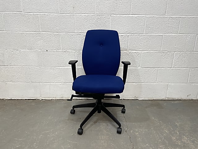 black and blue rolling chair