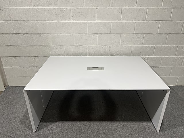 Fantoni White Two Person Desk 