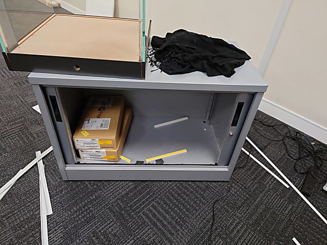 Low light grey tambour 