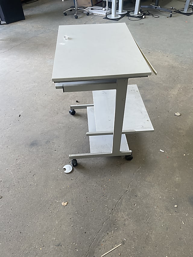 Computer desk 