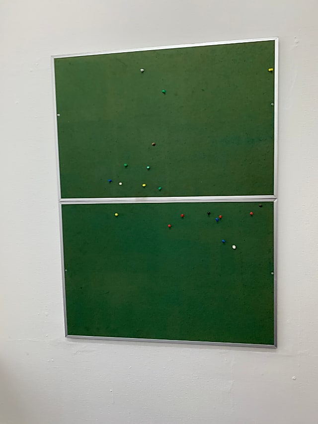 Green pin board - medium