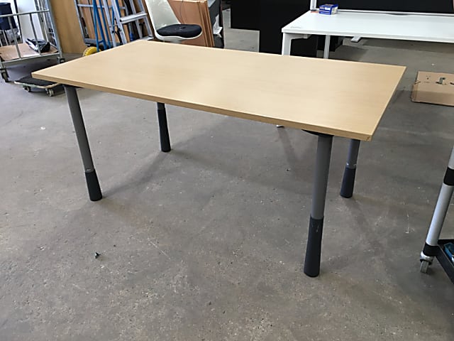 Table - manual adjustable height