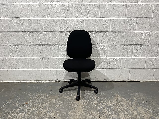 Black pledge chair