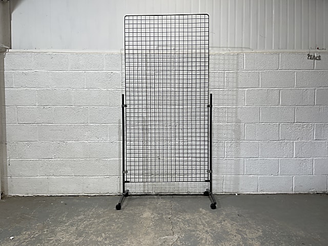 Wheeled retail display Gridwall