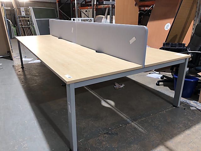 Bank of 4 desks with dividers 160cm tops