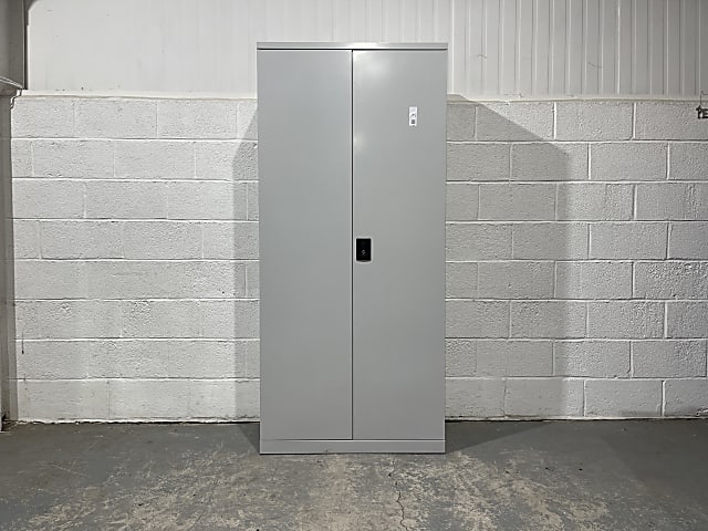 Metal cabinet